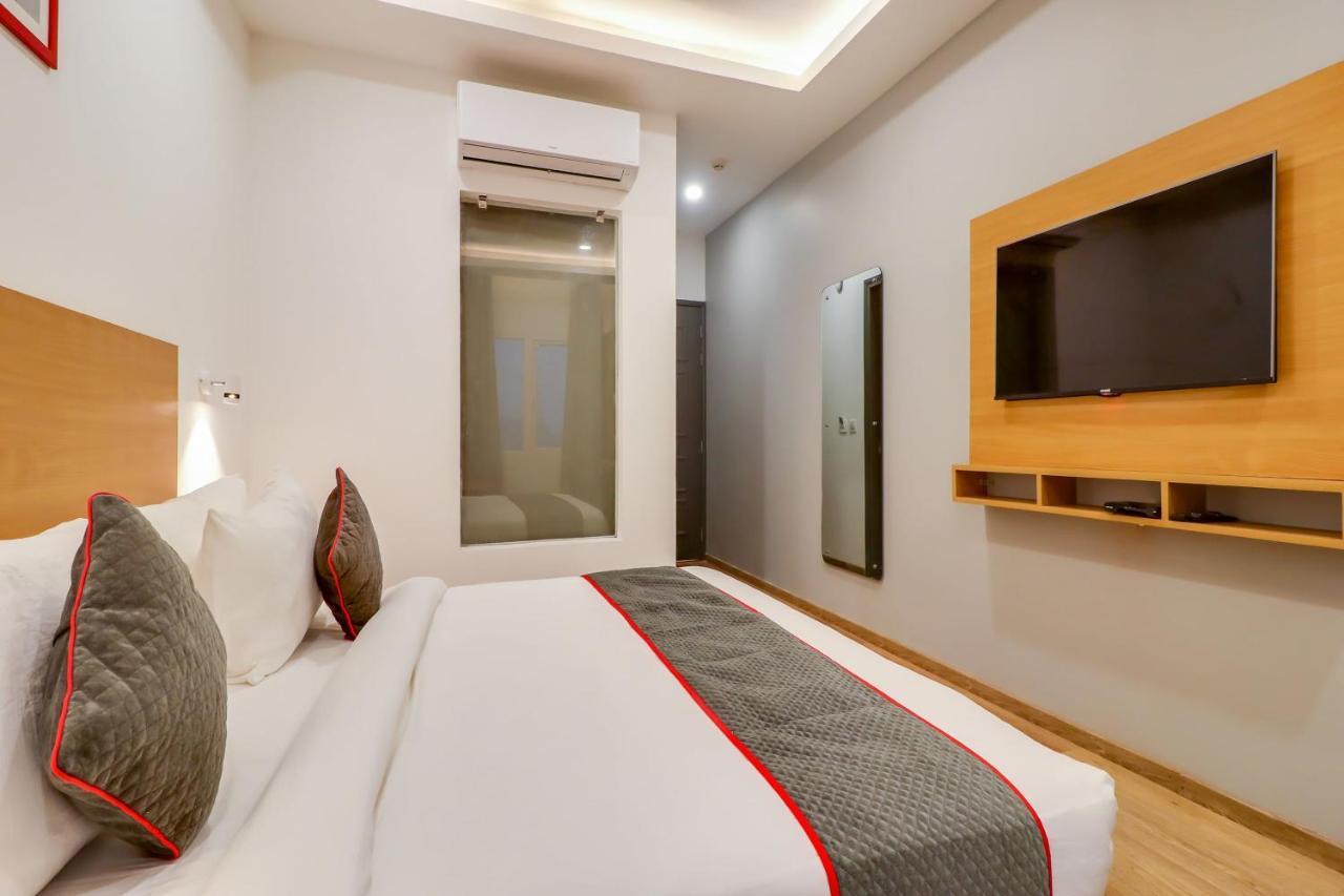 Super Townhouse Jashn Hotel Chinhat Ngoại thất bức ảnh
