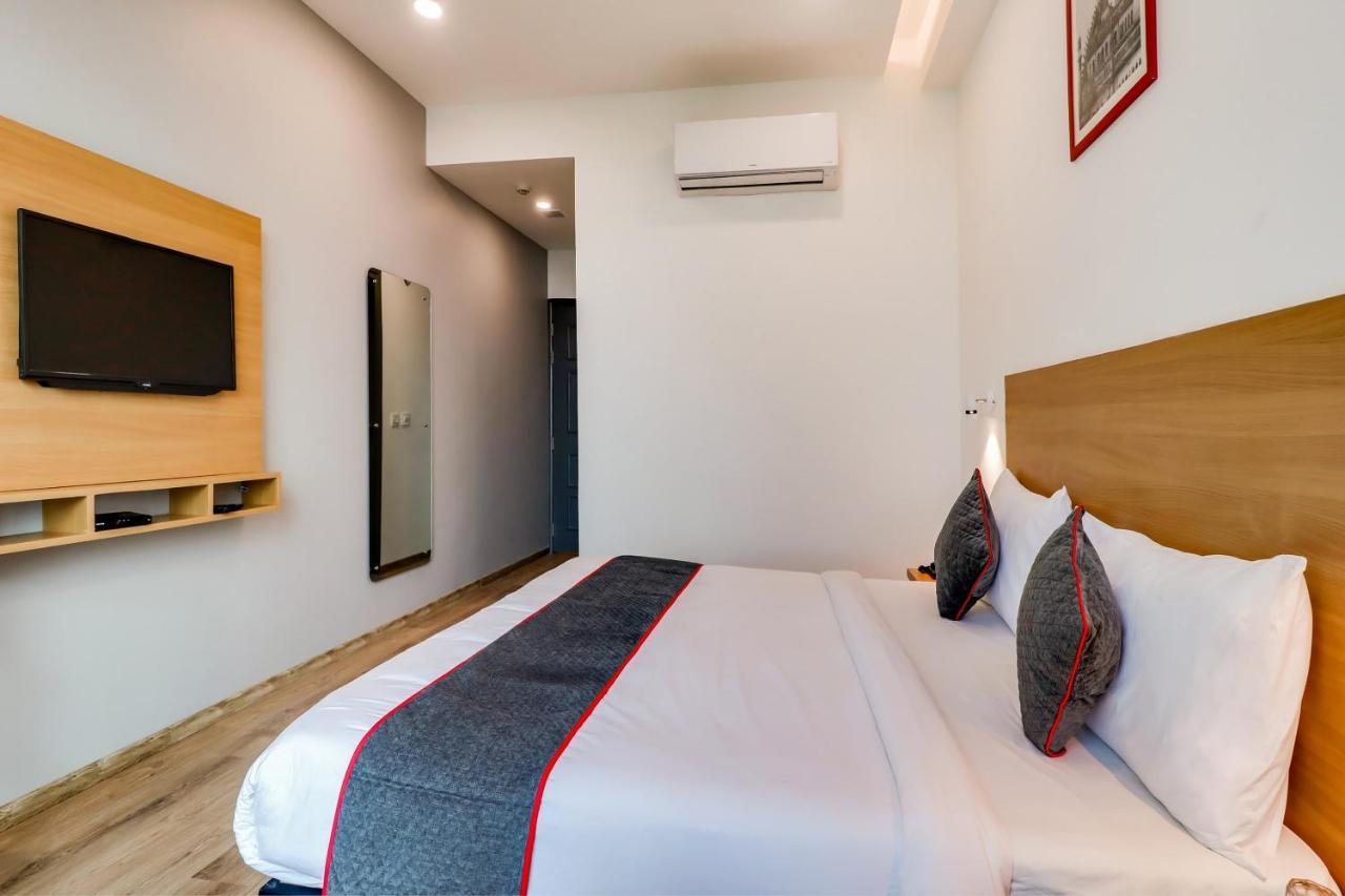 Super Townhouse Jashn Hotel Chinhat Ngoại thất bức ảnh