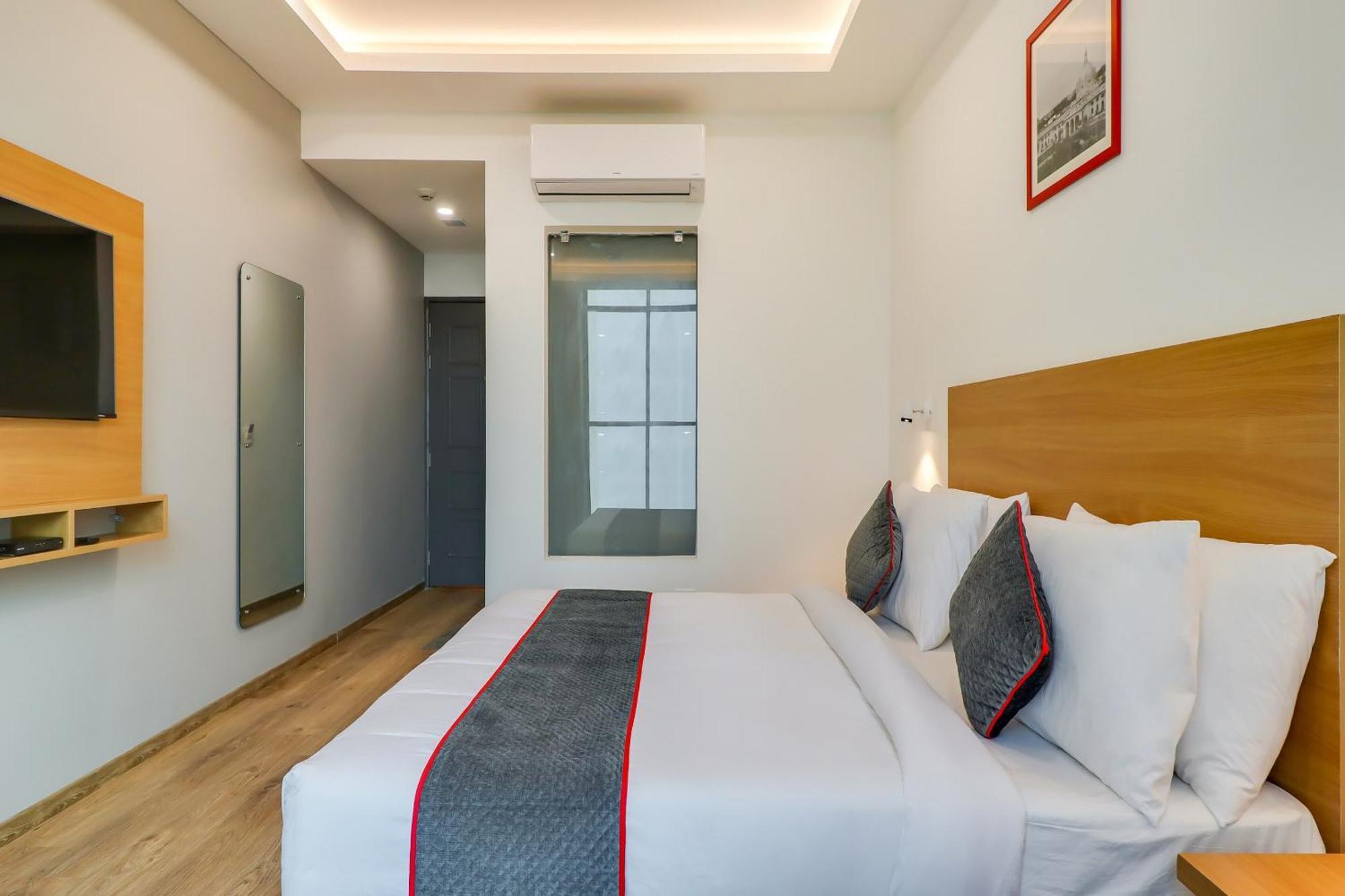 Super Townhouse Jashn Hotel Chinhat Ngoại thất bức ảnh