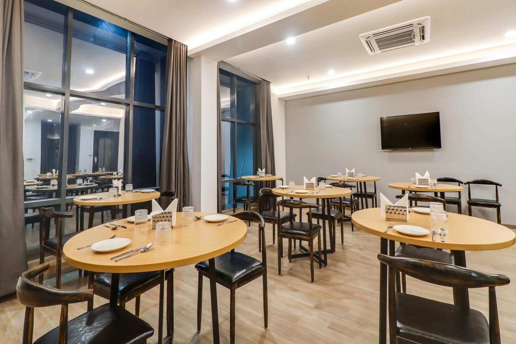 Super Townhouse Jashn Hotel Chinhat Ngoại thất bức ảnh