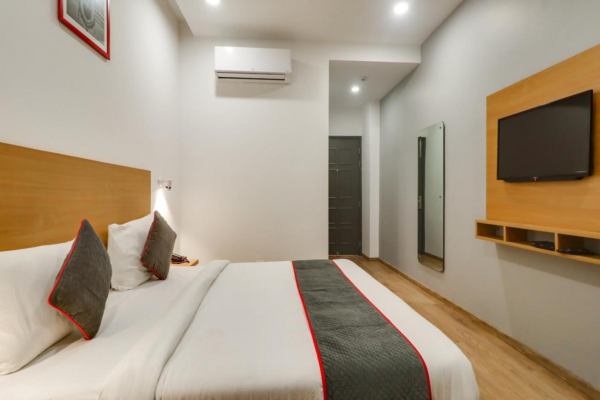 Super Townhouse Jashn Hotel Chinhat Ngoại thất bức ảnh